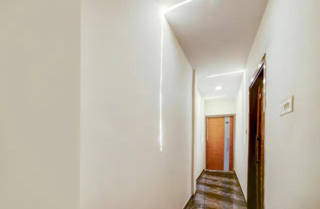 Hotel Nityaa Suites Нью-Делі Екстер'єр фото