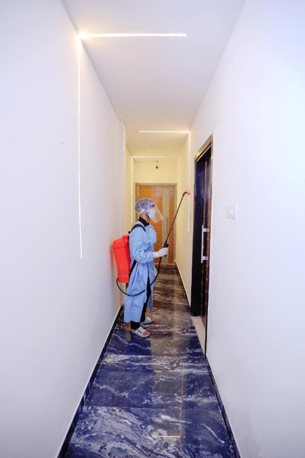 Hotel Nityaa Suites Нью-Делі Екстер'єр фото