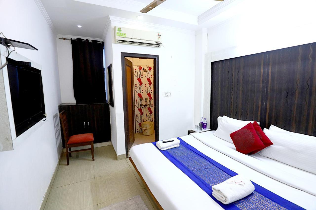 Hotel Nityaa Suites Нью-Делі Екстер'єр фото