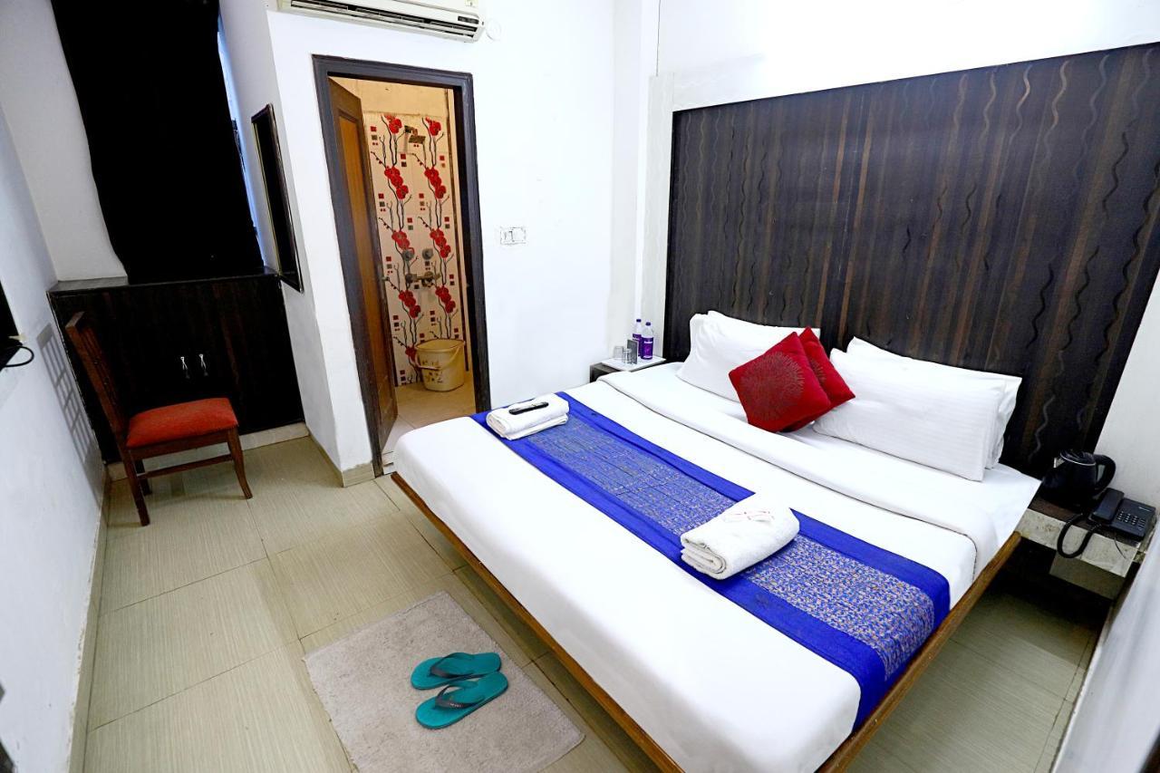 Hotel Nityaa Suites Нью-Делі Екстер'єр фото