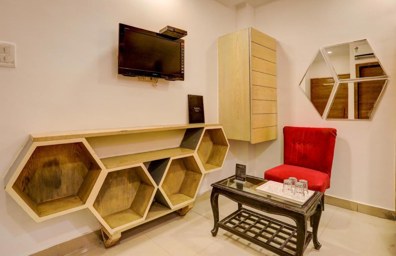 Hotel Nityaa Suites Нью-Делі Екстер'єр фото