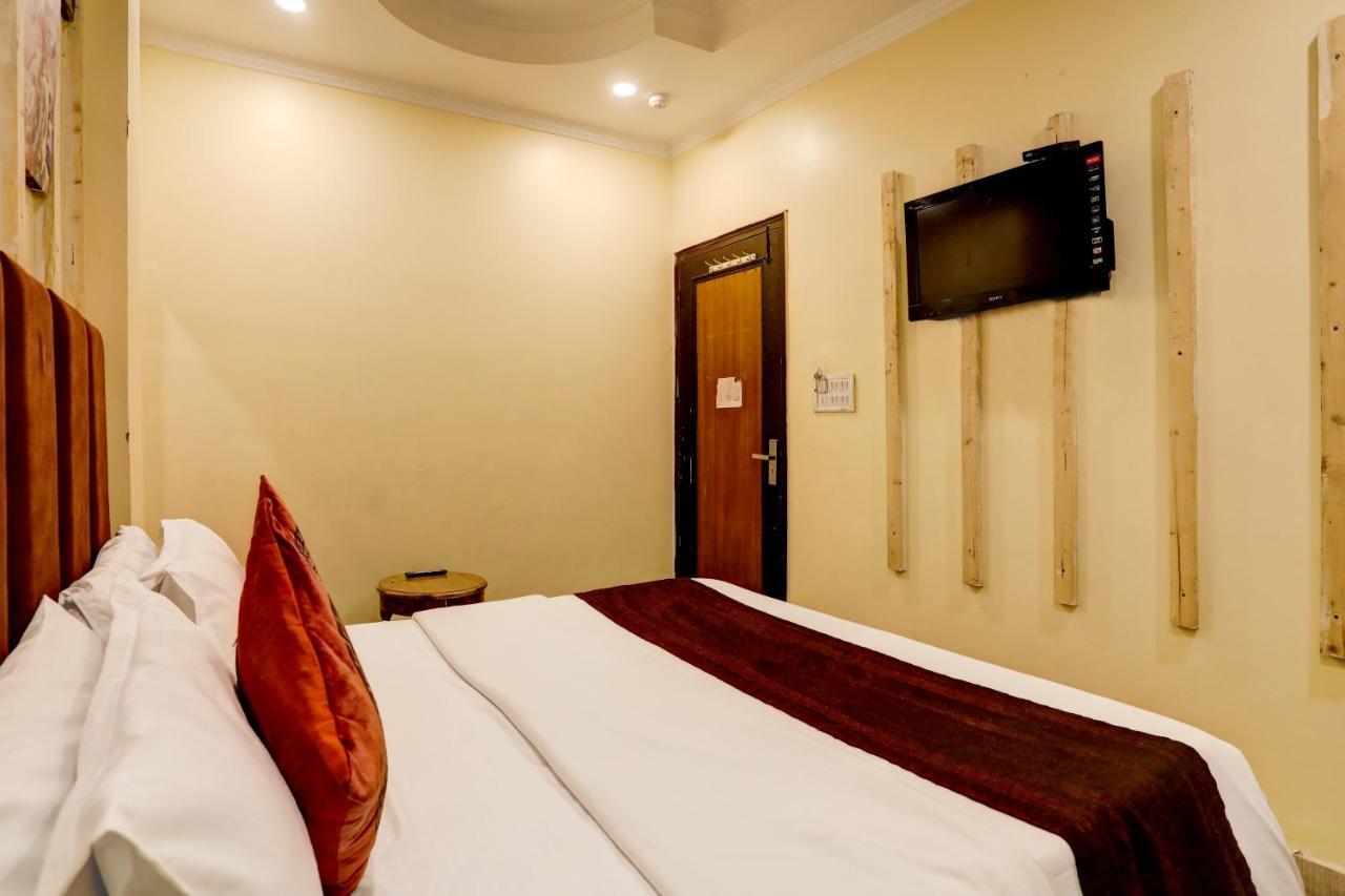 Hotel Nityaa Suites Нью-Делі Екстер'єр фото