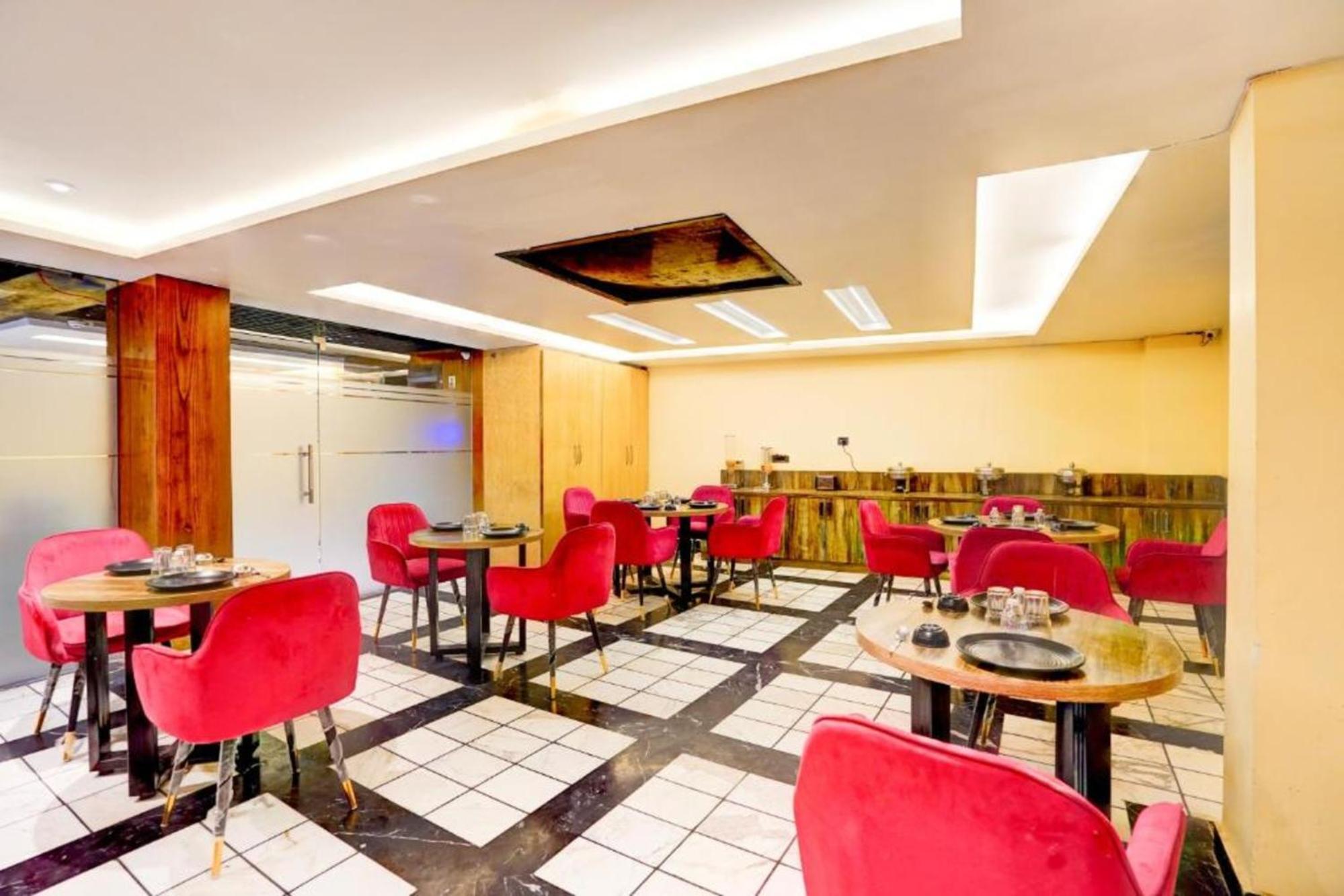 Hotel Nityaa Suites Нью-Делі Екстер'єр фото