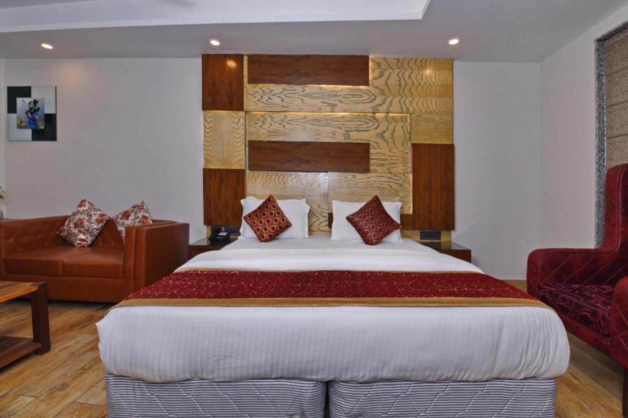 Hotel Nityaa Suites Нью-Делі Екстер'єр фото