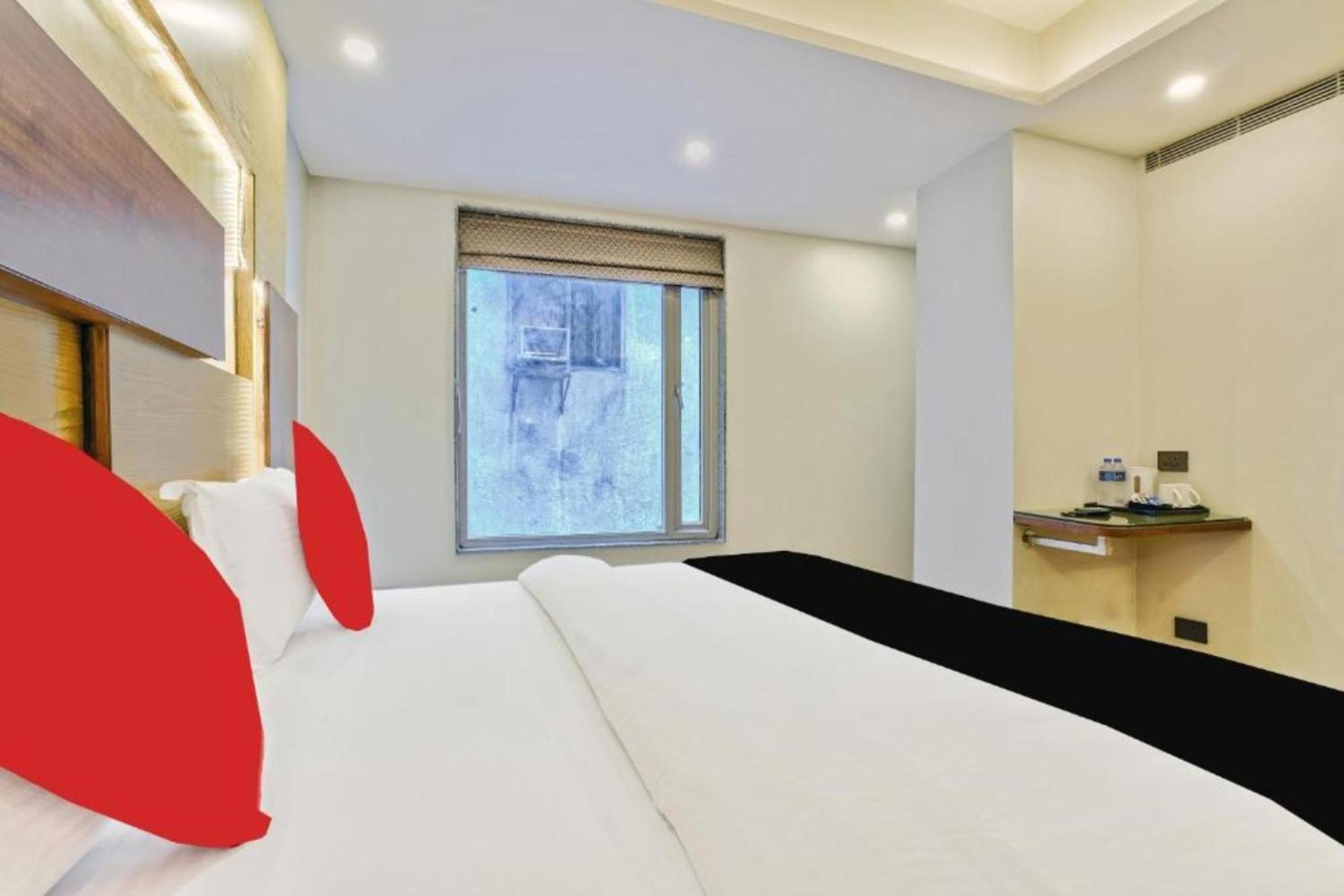 Hotel Nityaa Suites Нью-Делі Екстер'єр фото