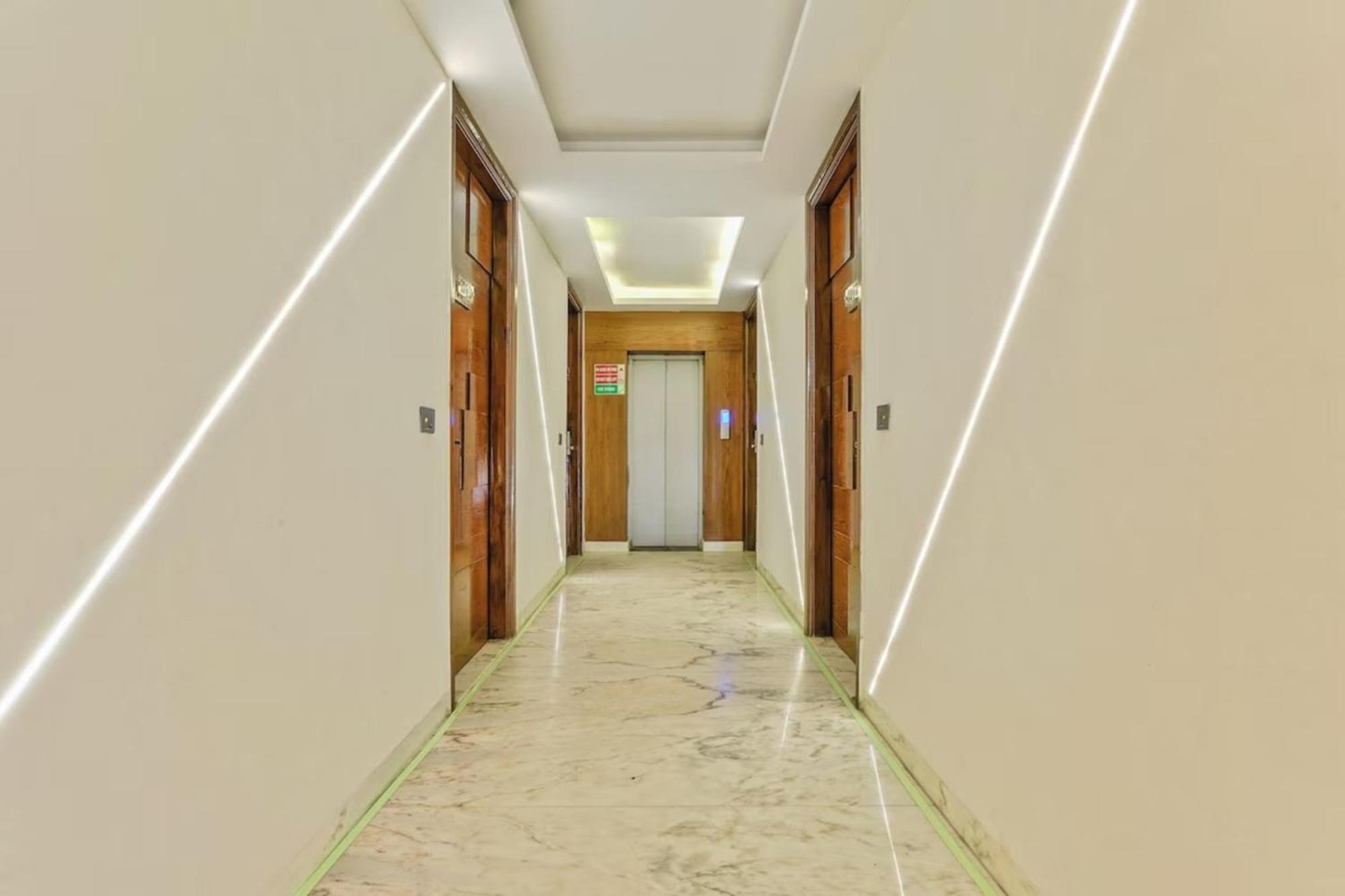 Hotel Nityaa Suites Нью-Делі Екстер'єр фото